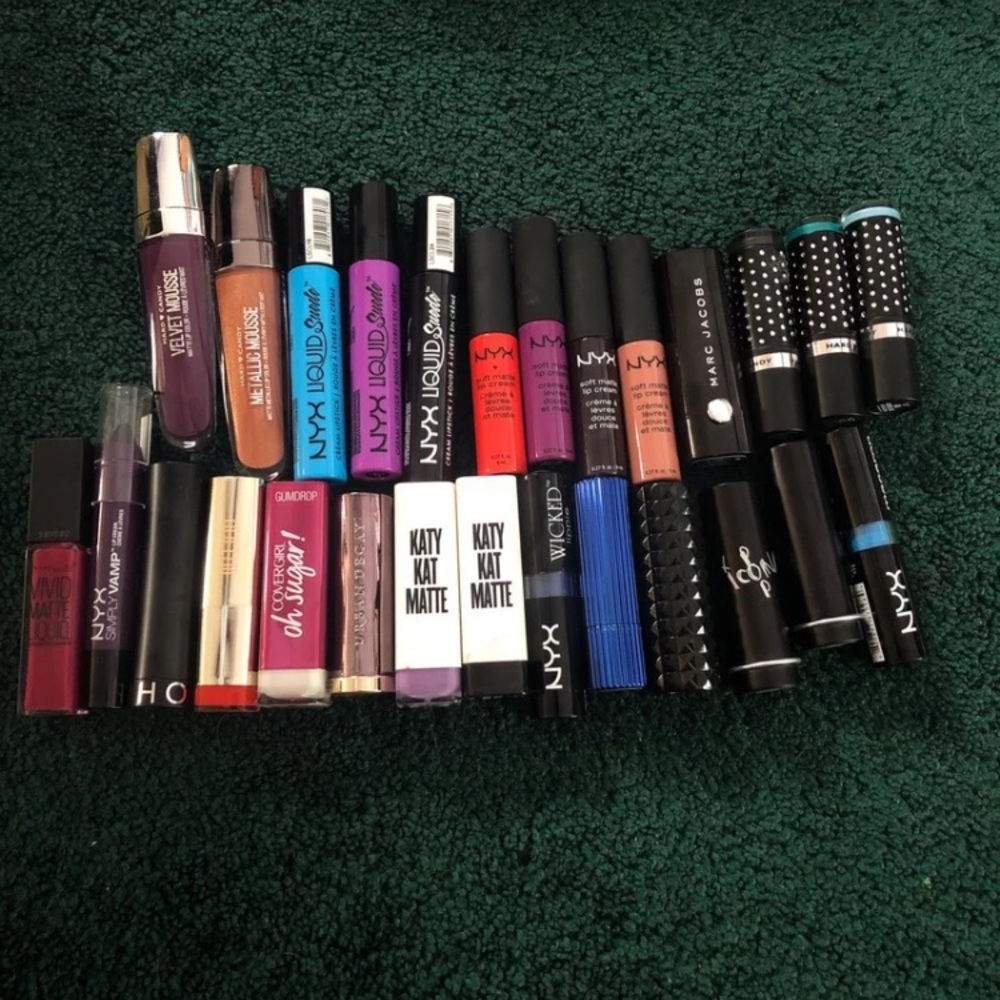 lipstick lot!